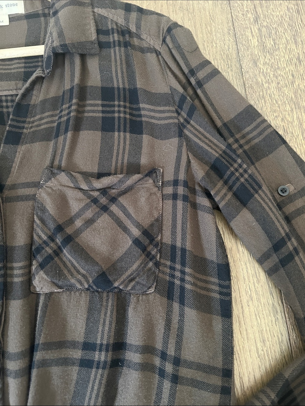 Cloth & Stone Green and Black Plaid Tie-Front Button Shirt - Picture 5 of 9